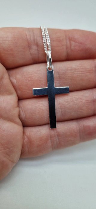CADENA Y CRUZ DE PLATA