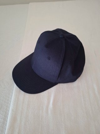 Lote de Gorras Negras y Rojas