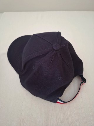Lote de Gorras Negras y Rojas