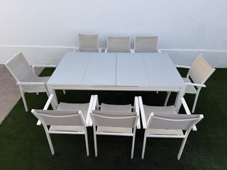 Mesa extensible exterior + 8 sillas