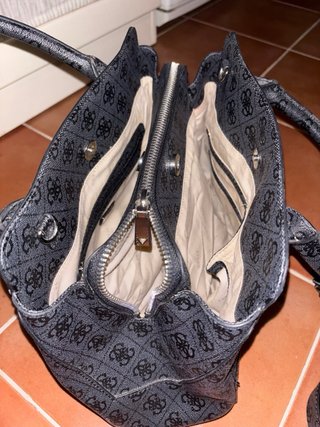 Bolso Guess Negro Monogram