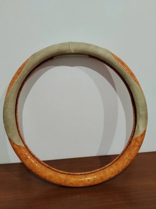 Funda de volante imita madera y piel