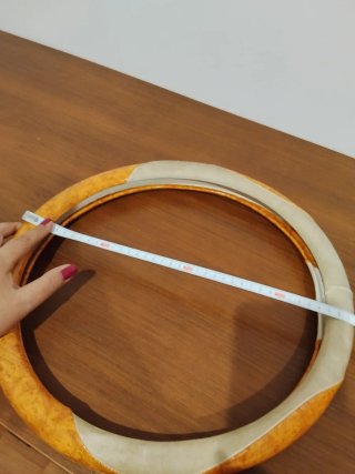 Funda de volante imita madera y piel
