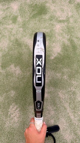 Pala Padel Nox AT Luxury Genius Attack 18K