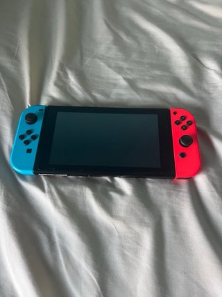 Nintendo Switch+ Accesorios + Funda de Viaje