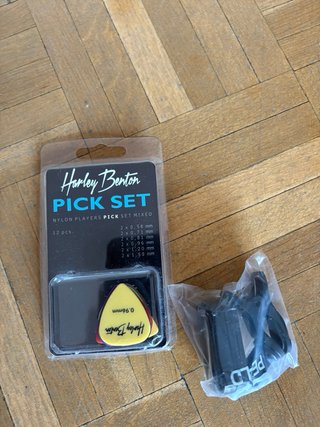 Guitarra Clásica Naranja con Funda