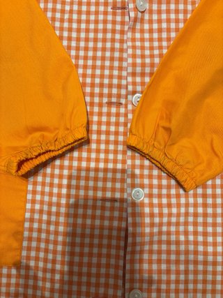 Bata infantil cuadros naranja  colegio saldaña
