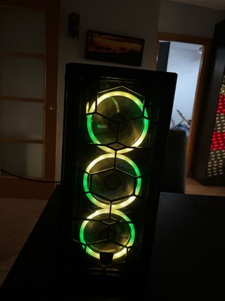 Computer da Gaming con RGB e Monitor