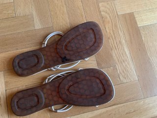 Sandalias H&M crema talla 40