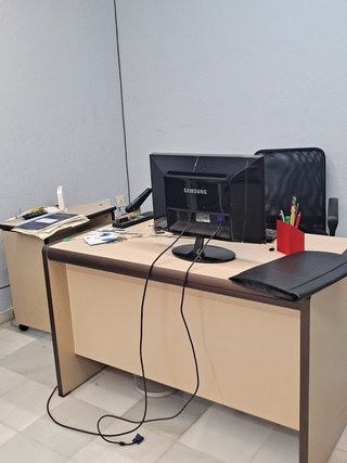 Muebles oficina. Solo en persona.