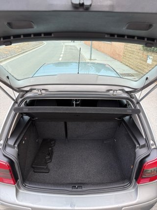 Volkswagen Golf 2003