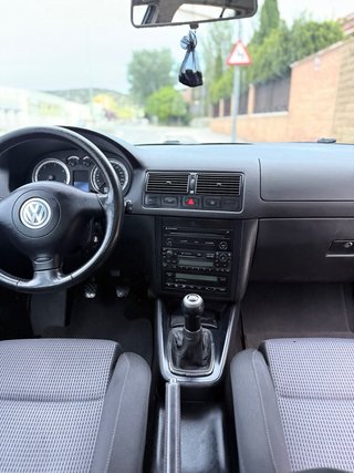 Volkswagen Golf 2003