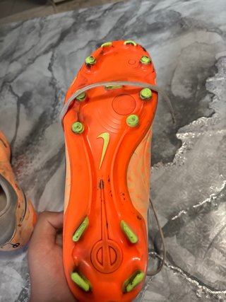 Botas de fútbol Nike Tiempo Naranja Talla 42,5