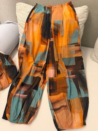 Conjunto italiano naranja y turquesa