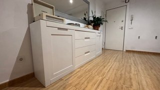 Mueble Comedor Blanco, madera maciza y espejo.