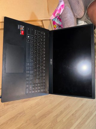 Portátil MSI Negro