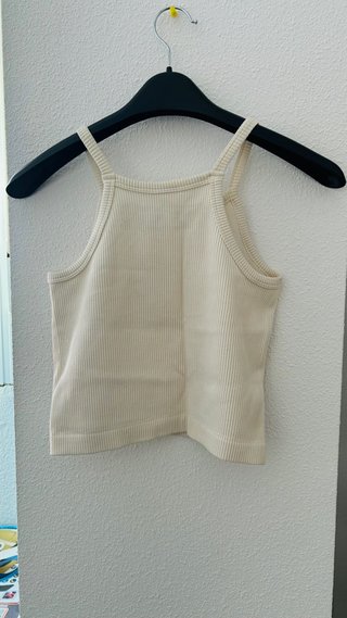 Top corto canalé beige