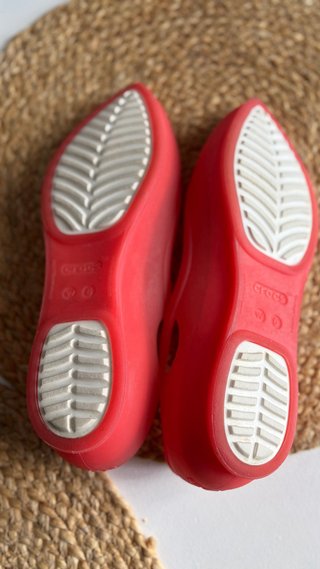 Bailarinas Crocs Coral. Talla W6.