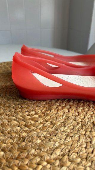 Bailarinas Crocs Coral. Talla W6.