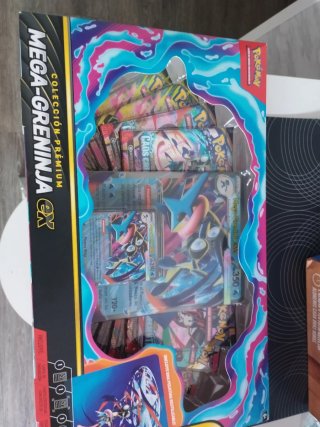 Pokémon Mega-Greninja EX Caja Colección Premium