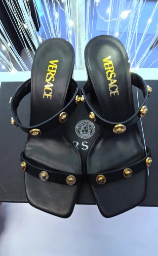 Versace Sandalias de piel Medusa T.36 Nuevas