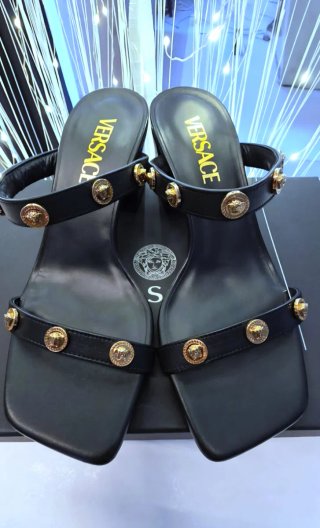 Versace Sandalias de piel Medusa T.36 Nuevas