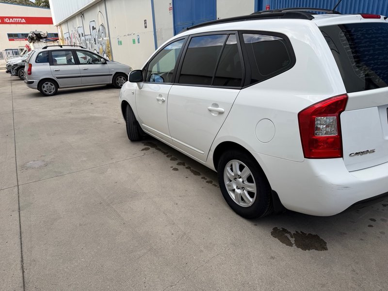 KIA Carens 2007 - foto 1