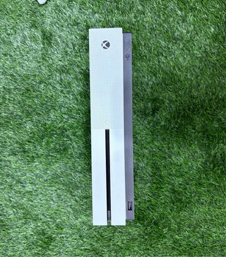 Xbox One S 500Gb + Controller + 23 giochi + cavi