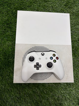 Xbox One S 500Gb + Controller + 23 giochi + cavi