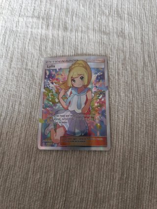 Carta Pokémon Lylia Entrenador Partidario