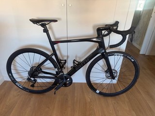 Bicicleta de carretera BMC ROAD MACHINE 02