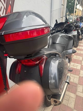 Honda Deauville 650 Gris