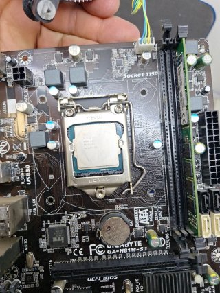 Placa Base Gigabyte GA-F2A88XM-D3H