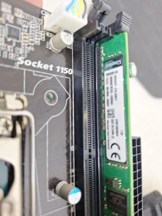 Placa Base Gigabyte GA-F2A88XM-D3H