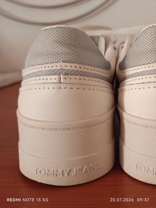 Sneakers Tommy Jeans bianche camoscio
