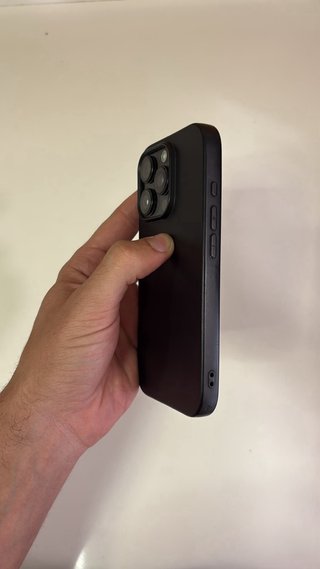 iPhone 16 Pro Negro