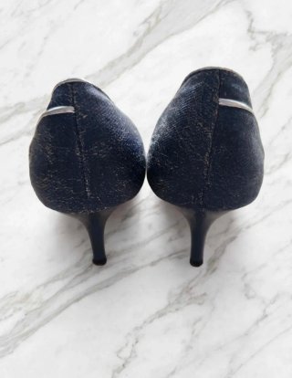 Zapatos de tacón azul punta fina talla 36