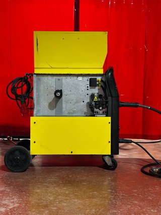 Máquina Soldar Hilo MIG ESAB C280