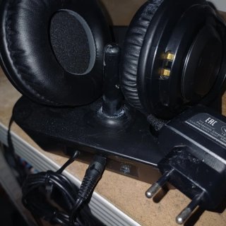 Cuffie nere over-ear weiless