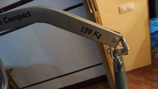 Grúa levanta personas