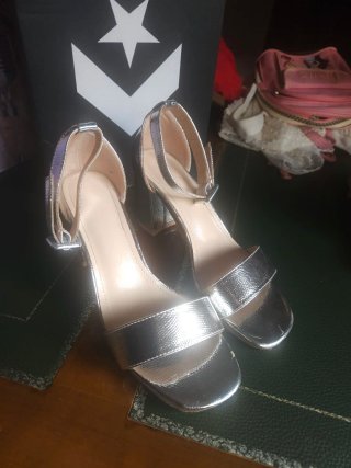 Sandalias Tacón Plateadas Talla 37