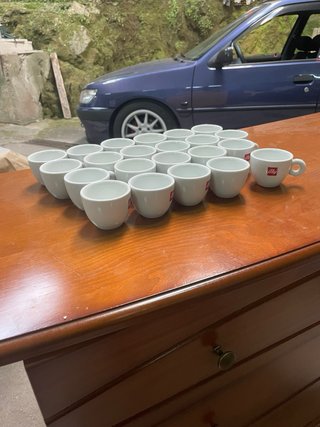 Juego de pocillos de porcelana