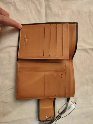 Billetera de piel mujer a estrenar. Venta en perso