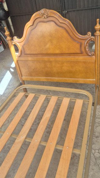 2 Camas 90x180 Madera y Metal. Ubicación Moraleja