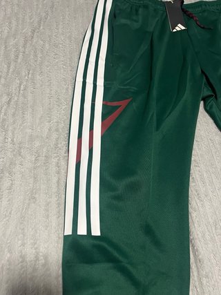 Pantalón Adidas Verde Talla XL Nuevo