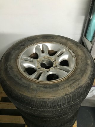 Llantas de aleación 4x4+ cubiertas