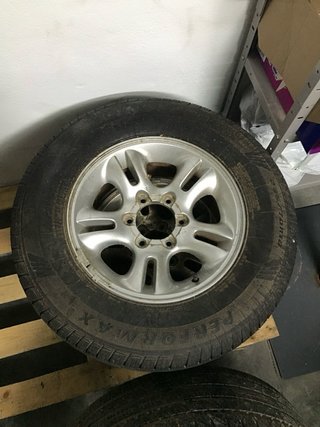 Llantas de aleación 4x4+ cubiertas