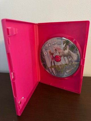 Barbie y Sus Hermanas en Una Aventura de Caballos