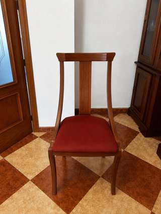 Vitrina de madera y cristal
