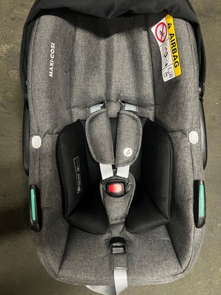 Maxi-Cosi Silla de Coche Bebé Gris